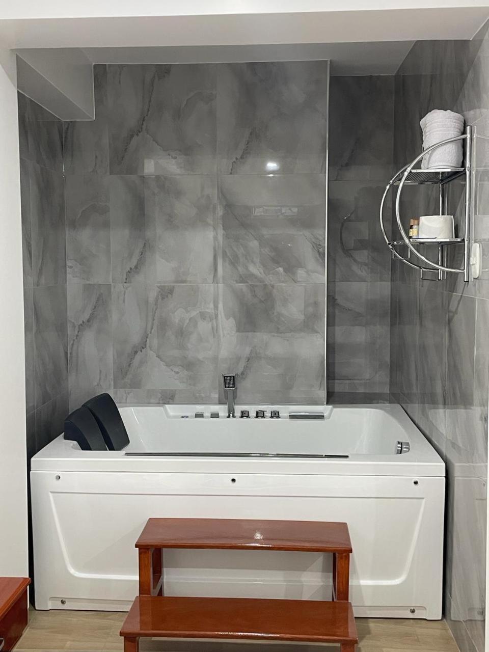 Hotel Americano Jaén Buitenkant foto